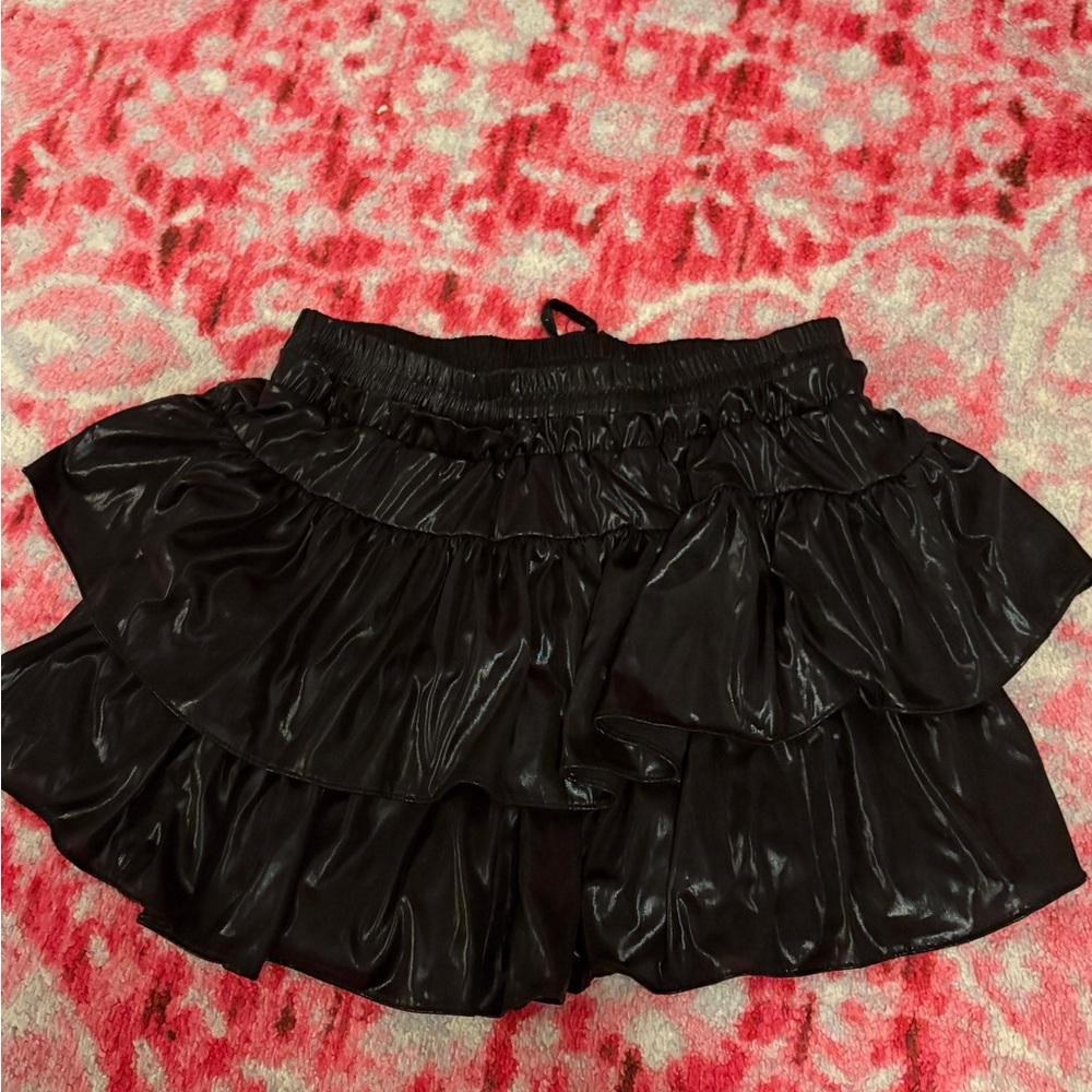 Chic Black Ruffled Mini Skirt